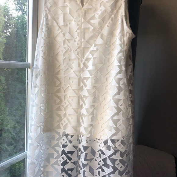 Vince CAMUTO white overlay top white small new - Picture 4 of 4